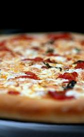 pizza margarita congelada, alimento rico en carbohidratos y calcio