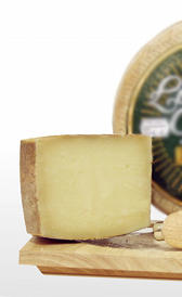 queso de cabra semicurado, alimento rico en fósforo y vitamina B9