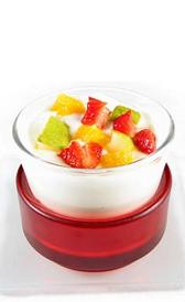 yogurt desnatado con fruta, alimento rico en fibra