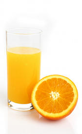 zumo de naranja, alimento rico en sodio