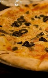 pizza romana congelada, alimento rico en vitamina A y carbohidratos